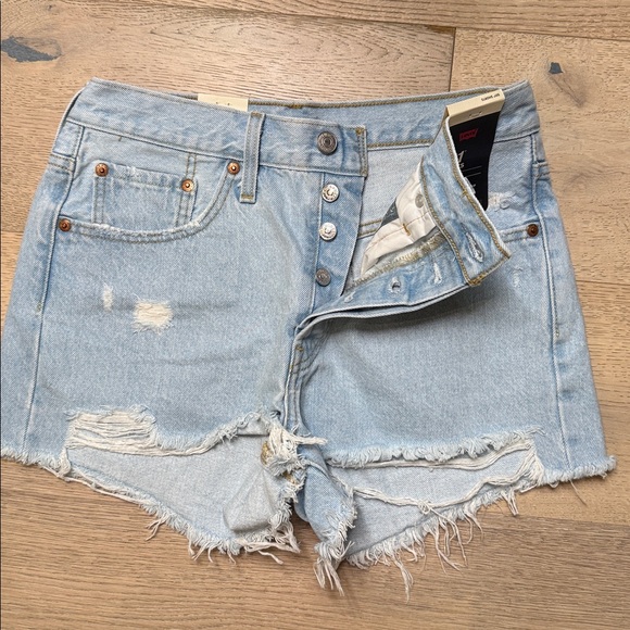 Levi’s 501 High-Rise Distressed Jean Shorts – Light Blue – Size 27 – NWT - Picture 2 of 4